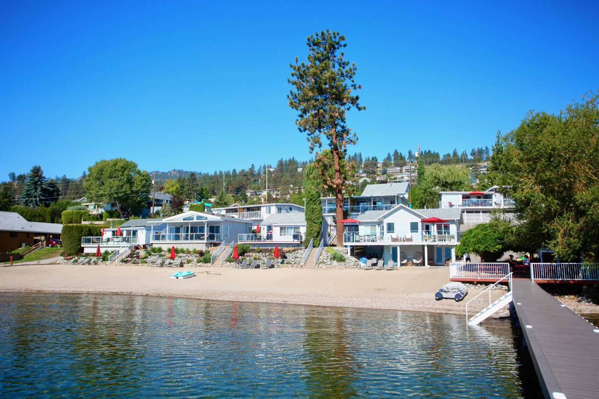 Peachland Beach Resort Exteriér fotografie