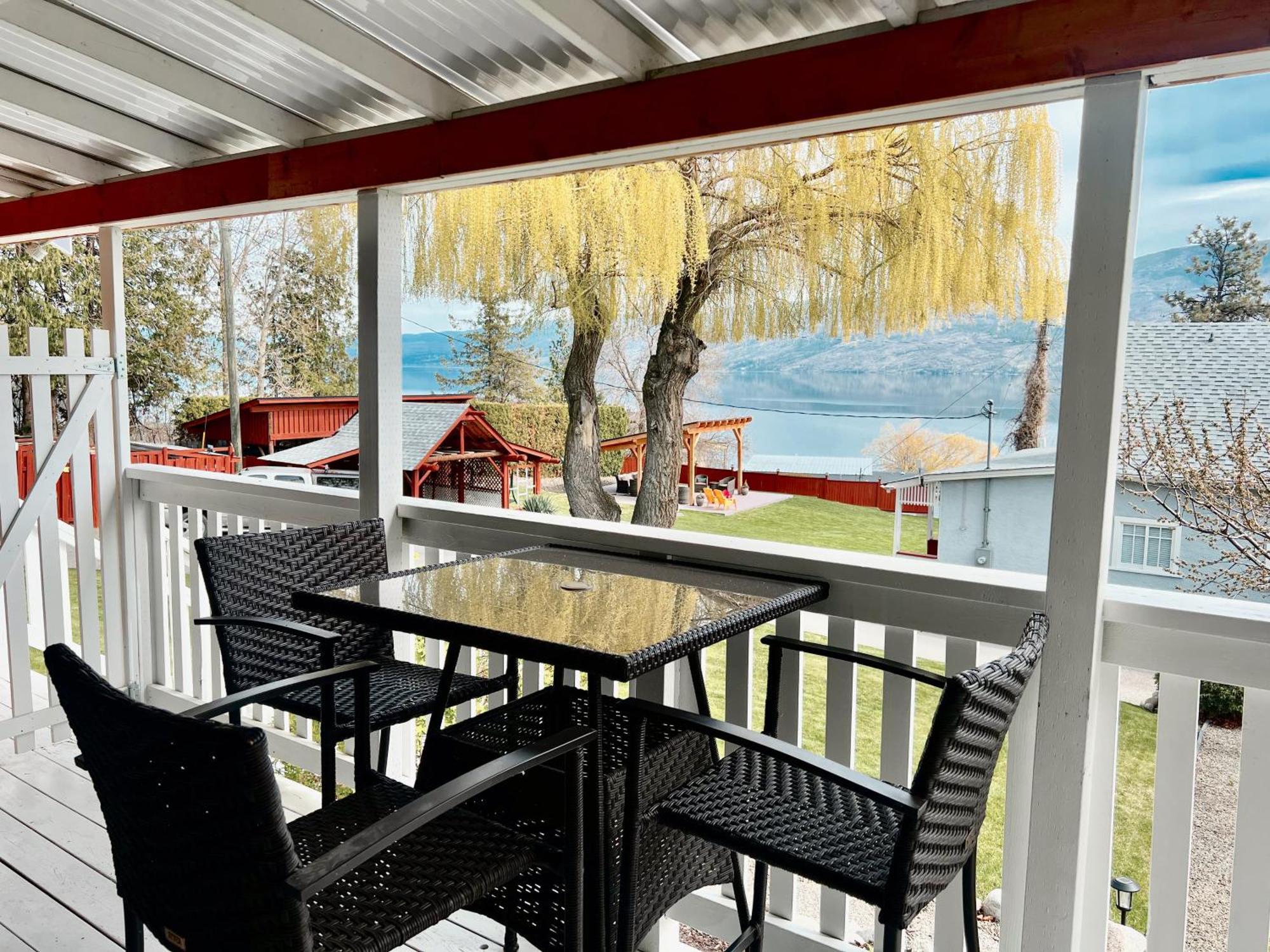 Peachland Beach Resort Exteriér fotografie