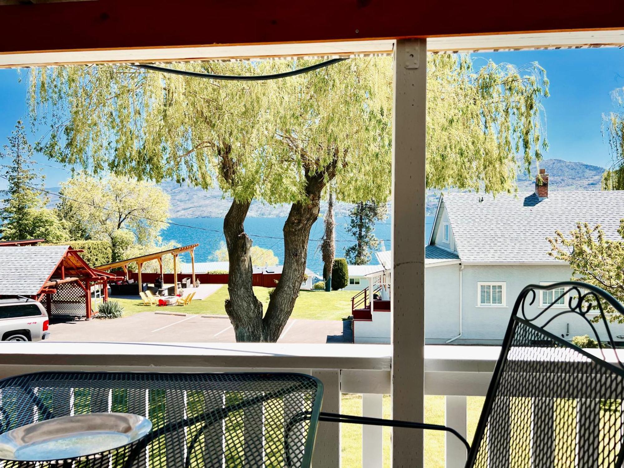 Peachland Beach Resort Exteriér fotografie